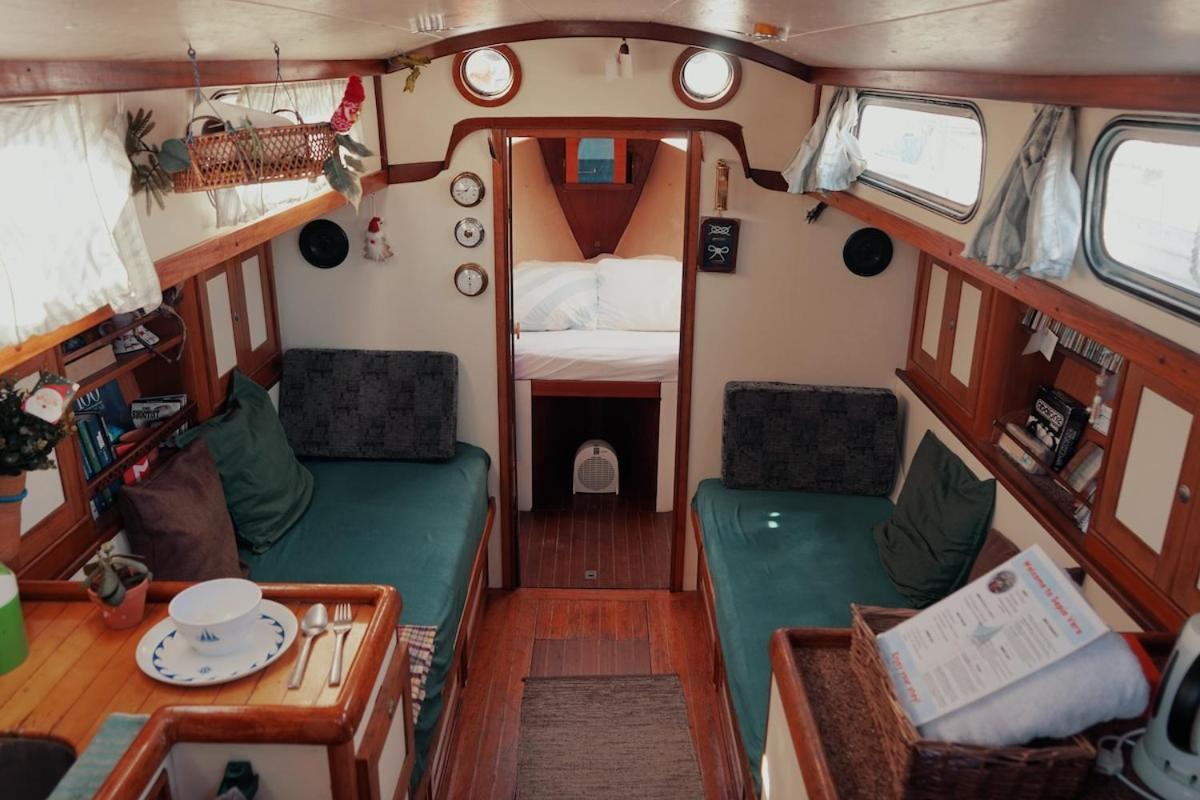 Cozy Lisbon Marina Sleepaboard - Sail Away Hotel Luaran gambar