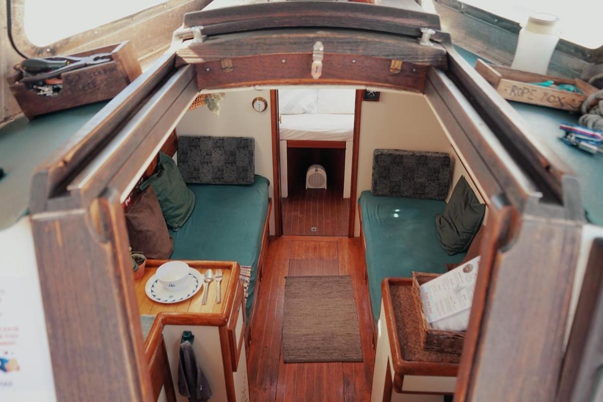 Cozy Lisbon Marina Sleepaboard - Sail Away Hotel Luaran gambar