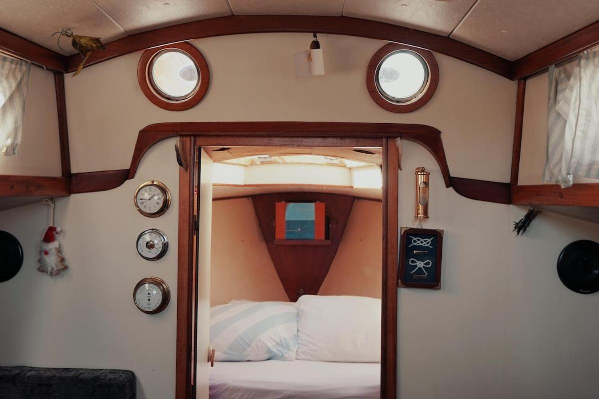 Cozy Lisbon Marina Sleepaboard - Sail Away Hotel Luaran gambar
